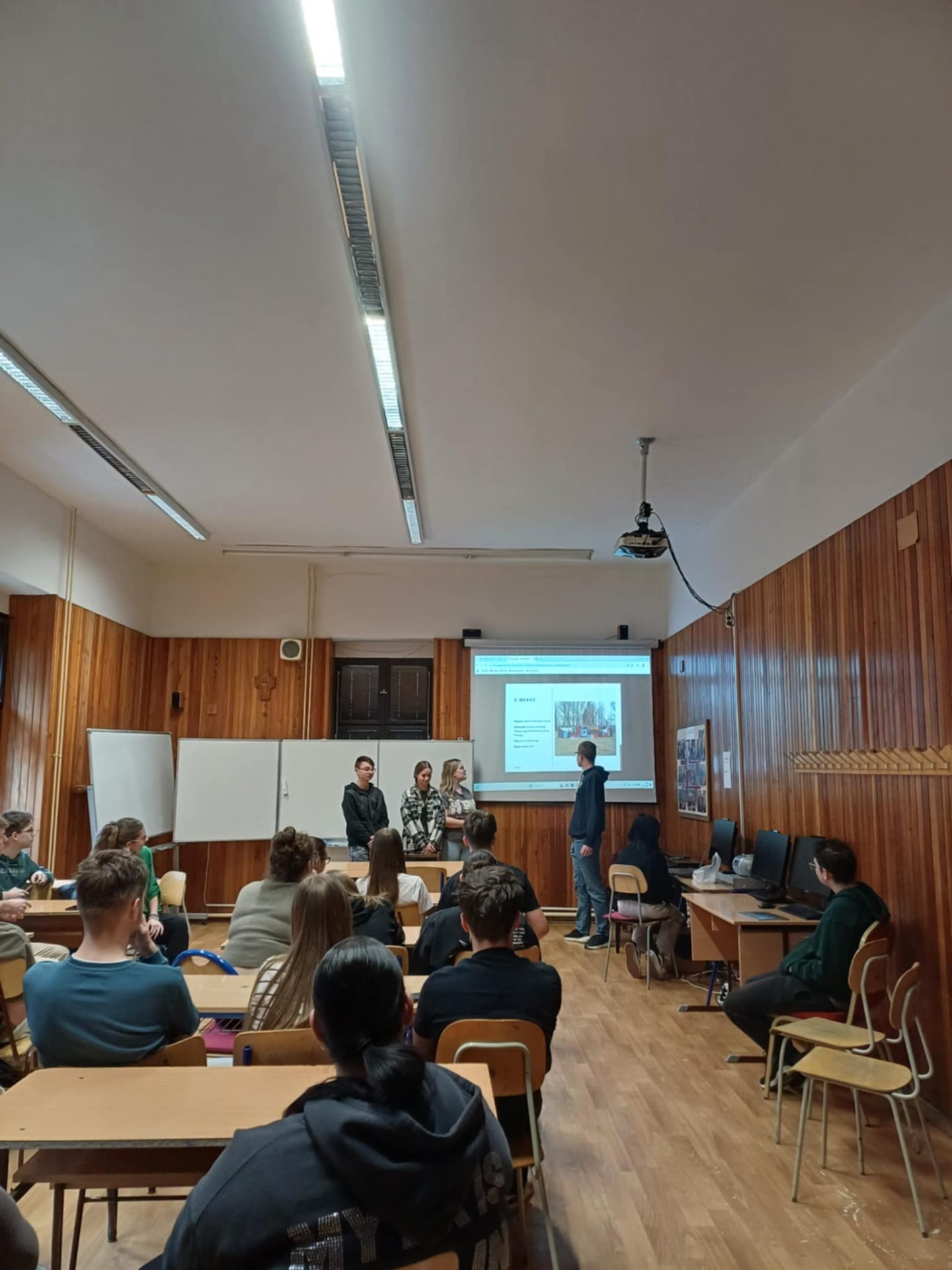 EM SK Fegyverneki Ferenc Kozos Igazgatasu Katolikus Iskola