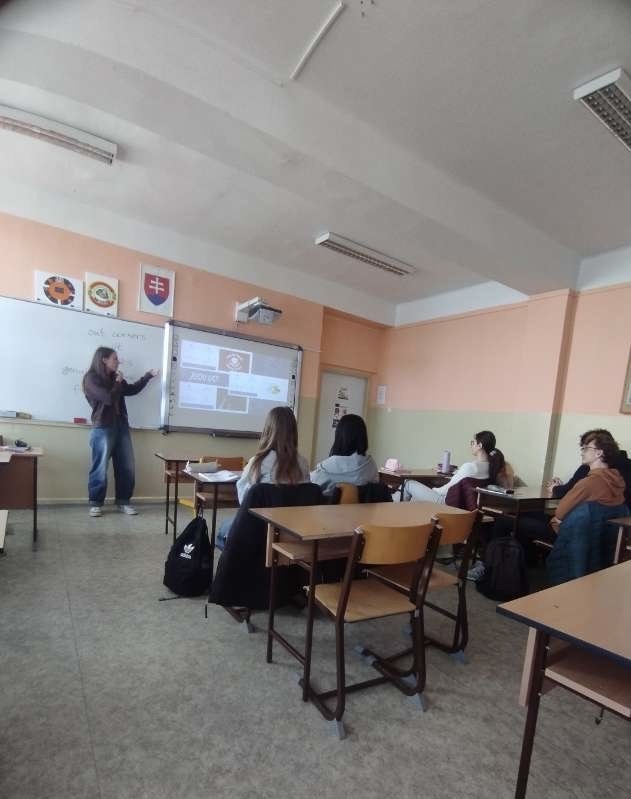 EM SK Gymnazium Cyrila Daxnera