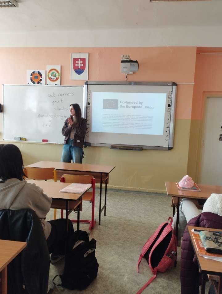 EM SK Gymnazium Cyrila Daxnera