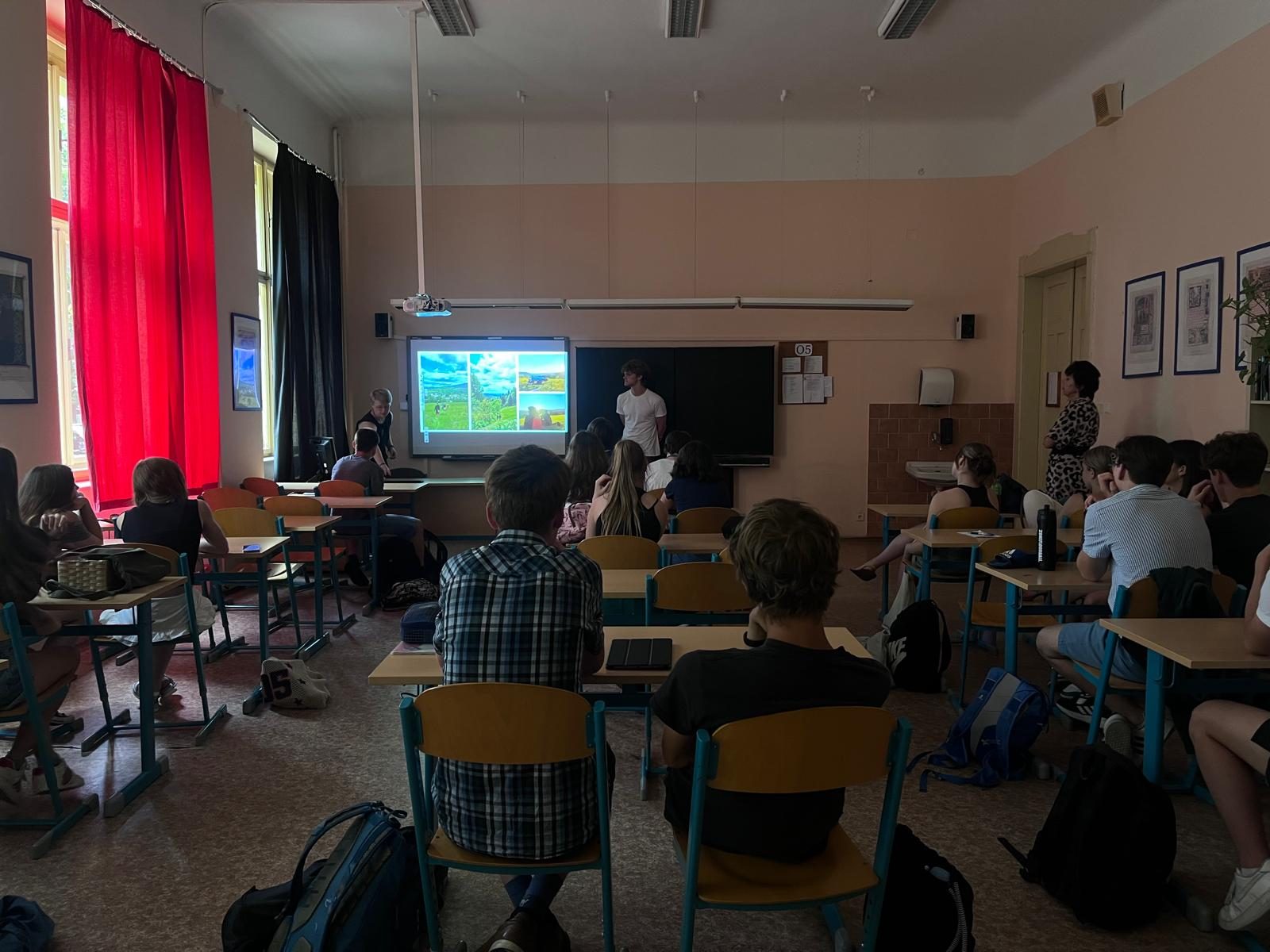 FFF CZ Gymnazium Kladno 2.5