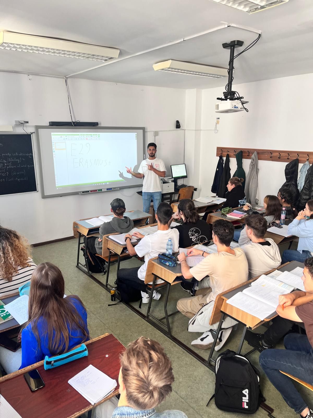 OM RO Liceul Teoretic Ion Mihalache