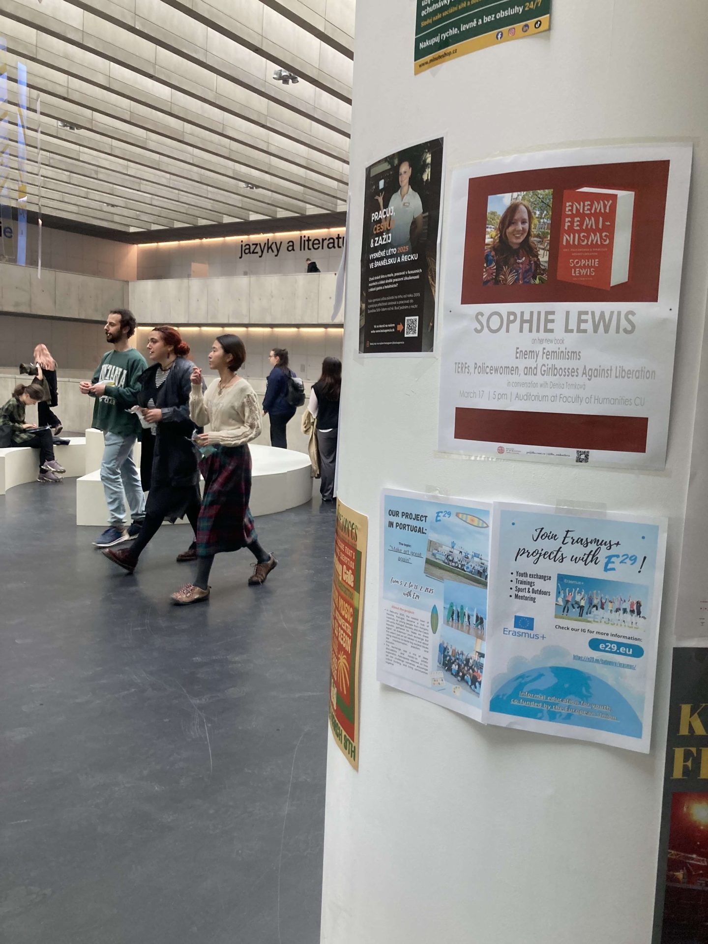 MAGA CZ Fakulta Humanitnich Ved Univerzity Karlovy