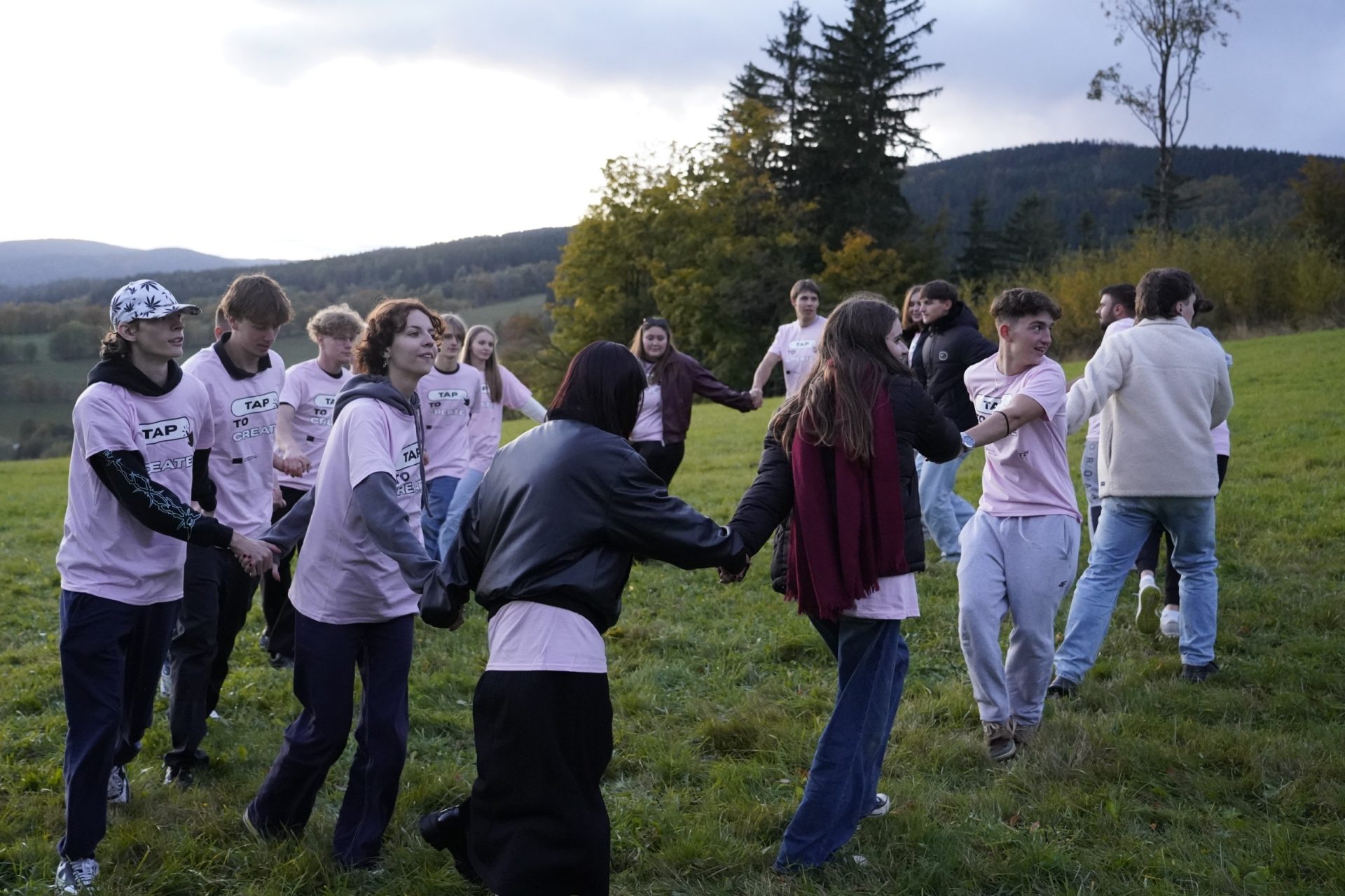 A round of Tingo Tango out in the field