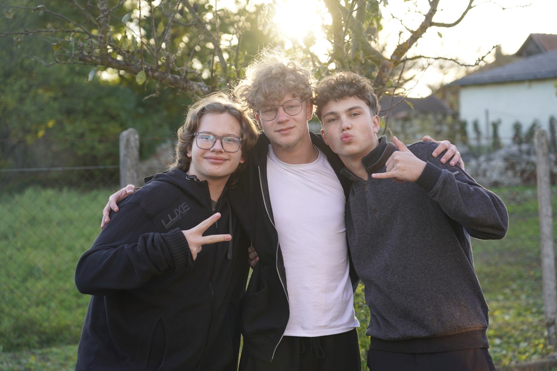 Blooming Connections ACC0585