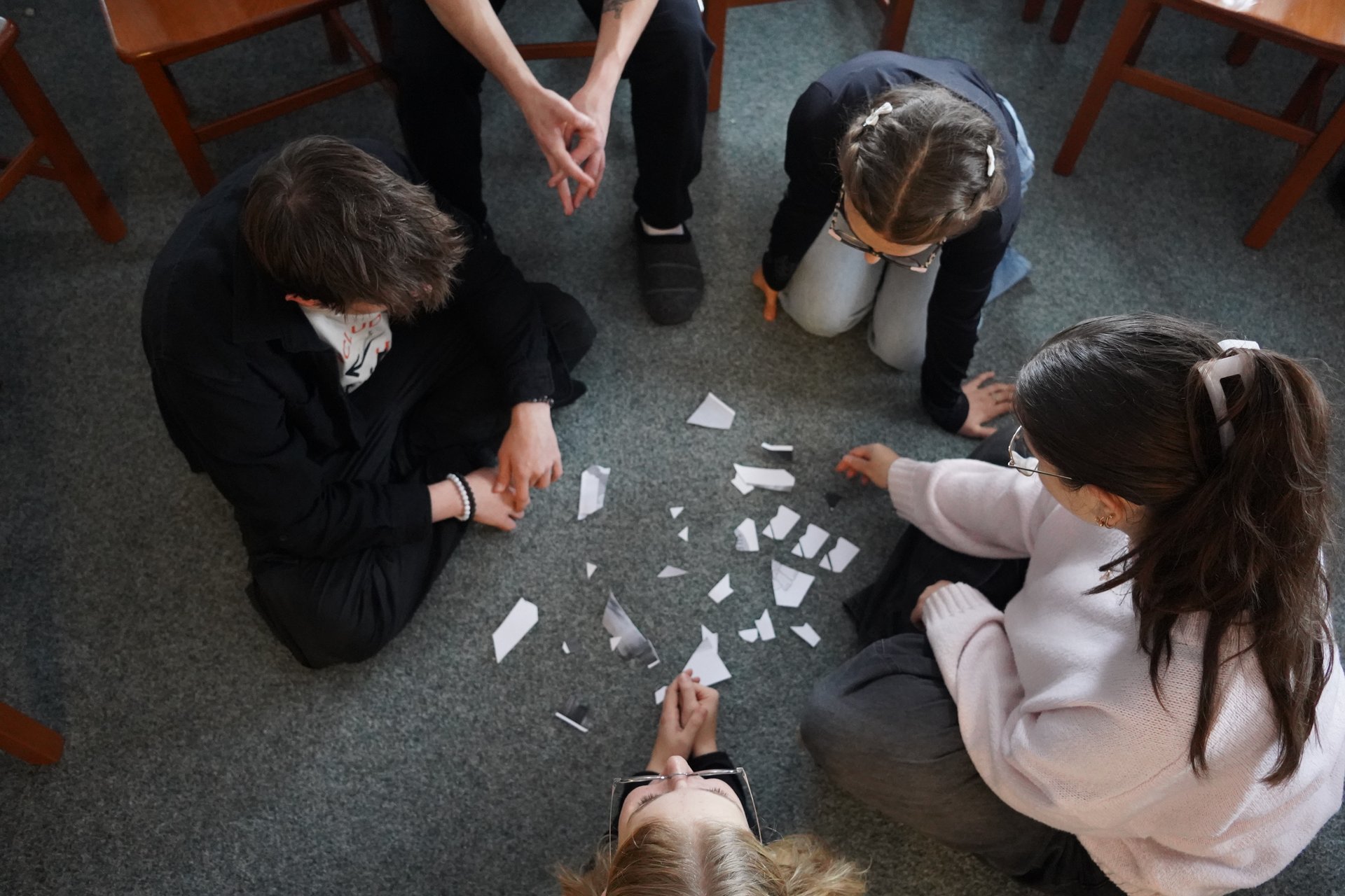 Participants during the Puzzle Pieces Included session