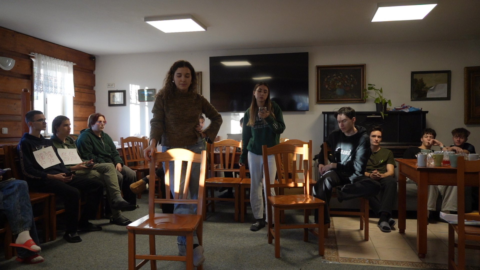Participants during the Invisible Backpack session