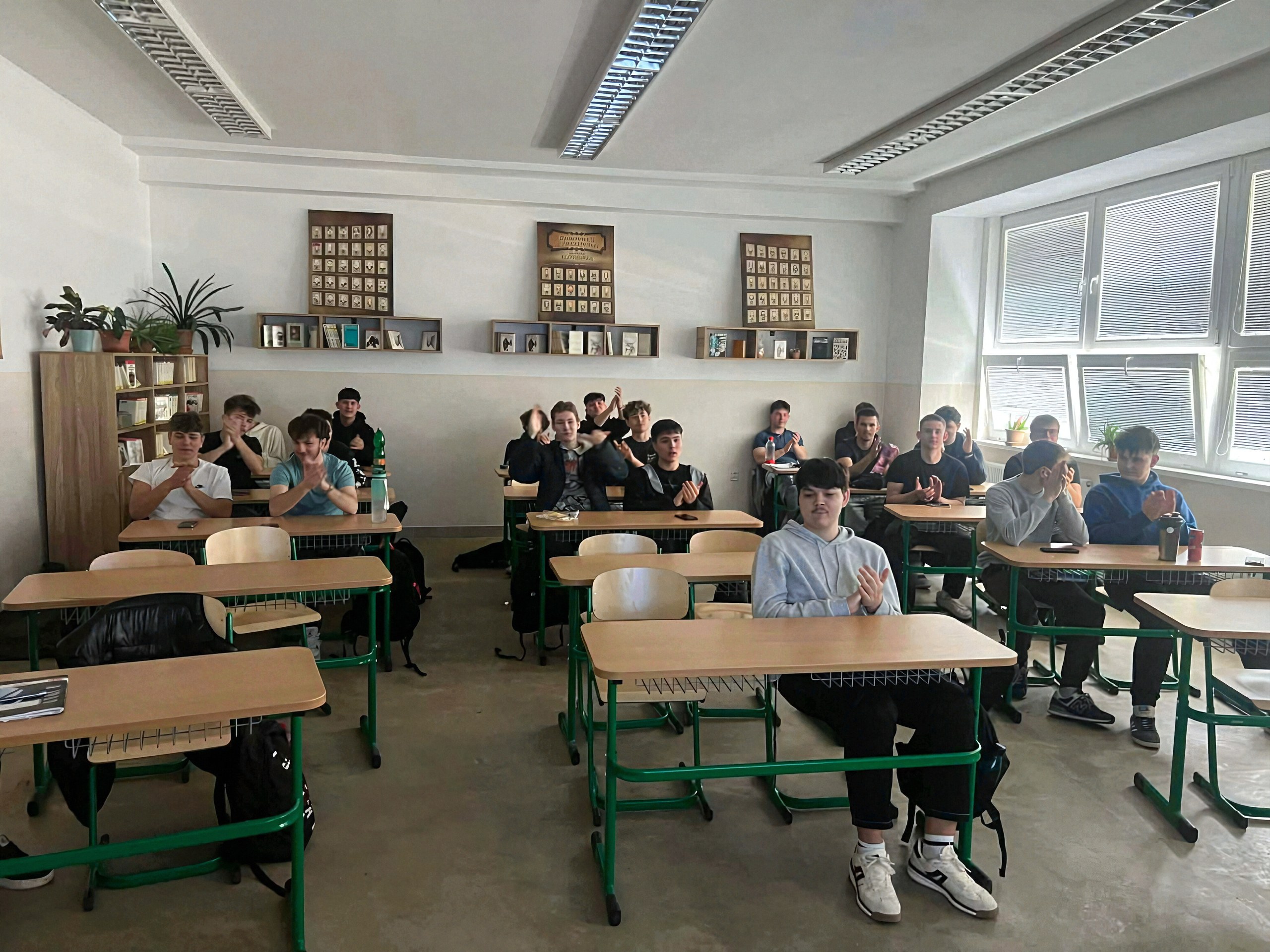eXploreTech - Stredna Odborna Skola Stavebna - DEOR