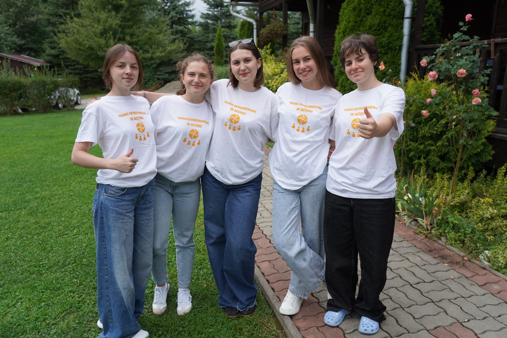 25EX IR A3 Young Entrepreneursin Action