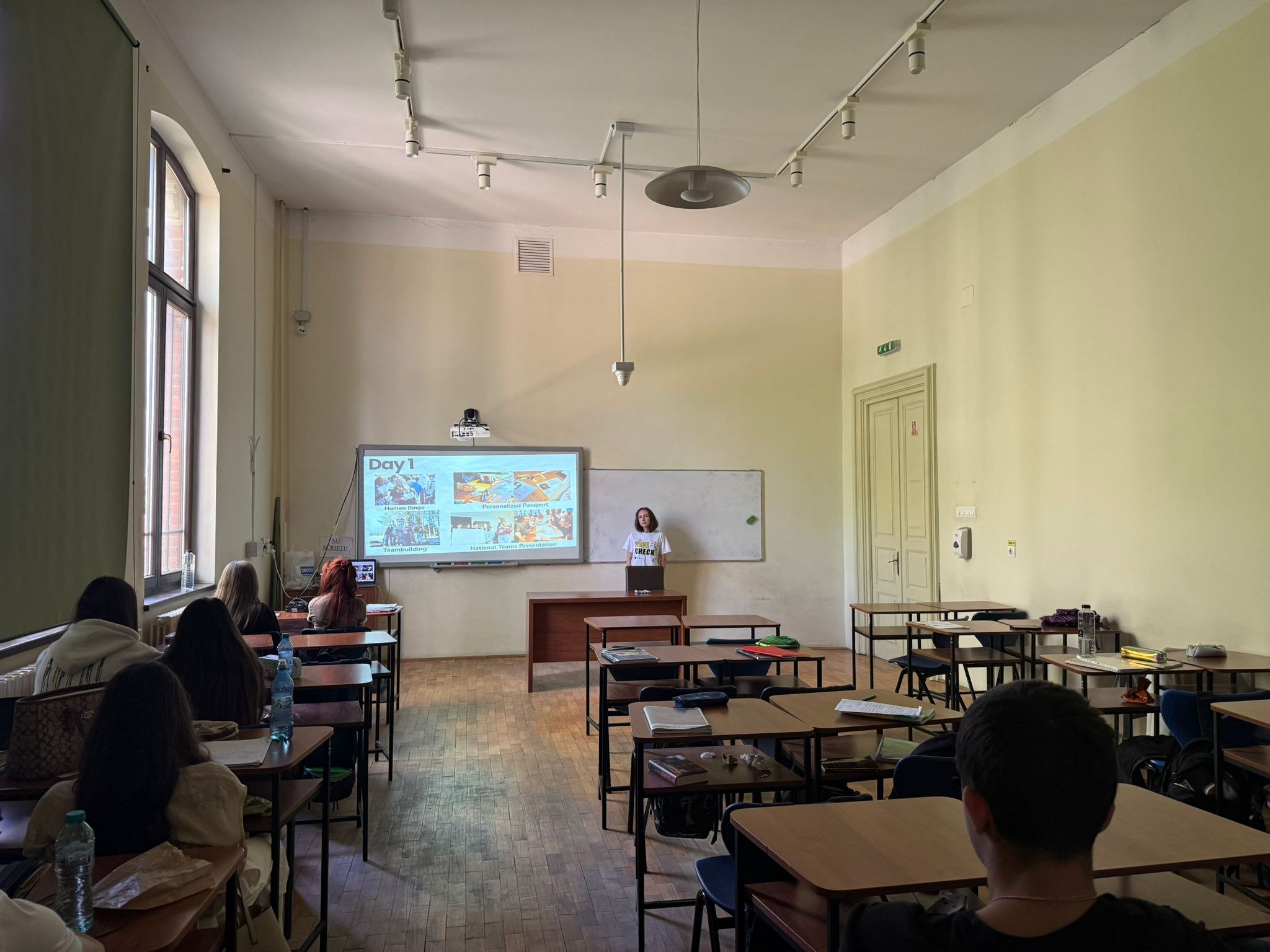 Vibe Check - Colegiul Național Ion C. Brătianu - DEOR