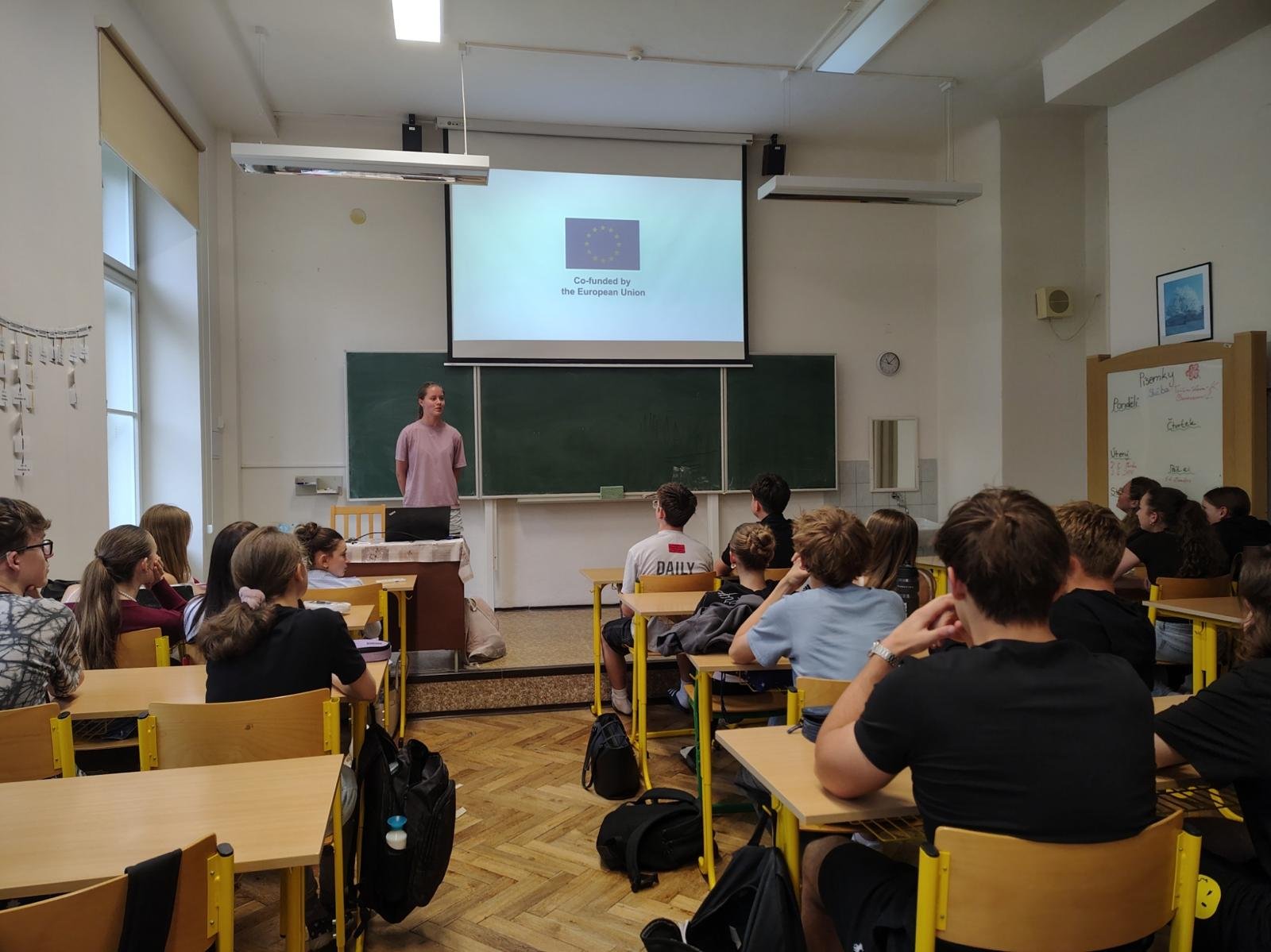 Glow Up - Gymnázium a Obchodní akademie Bučovice - DEOR