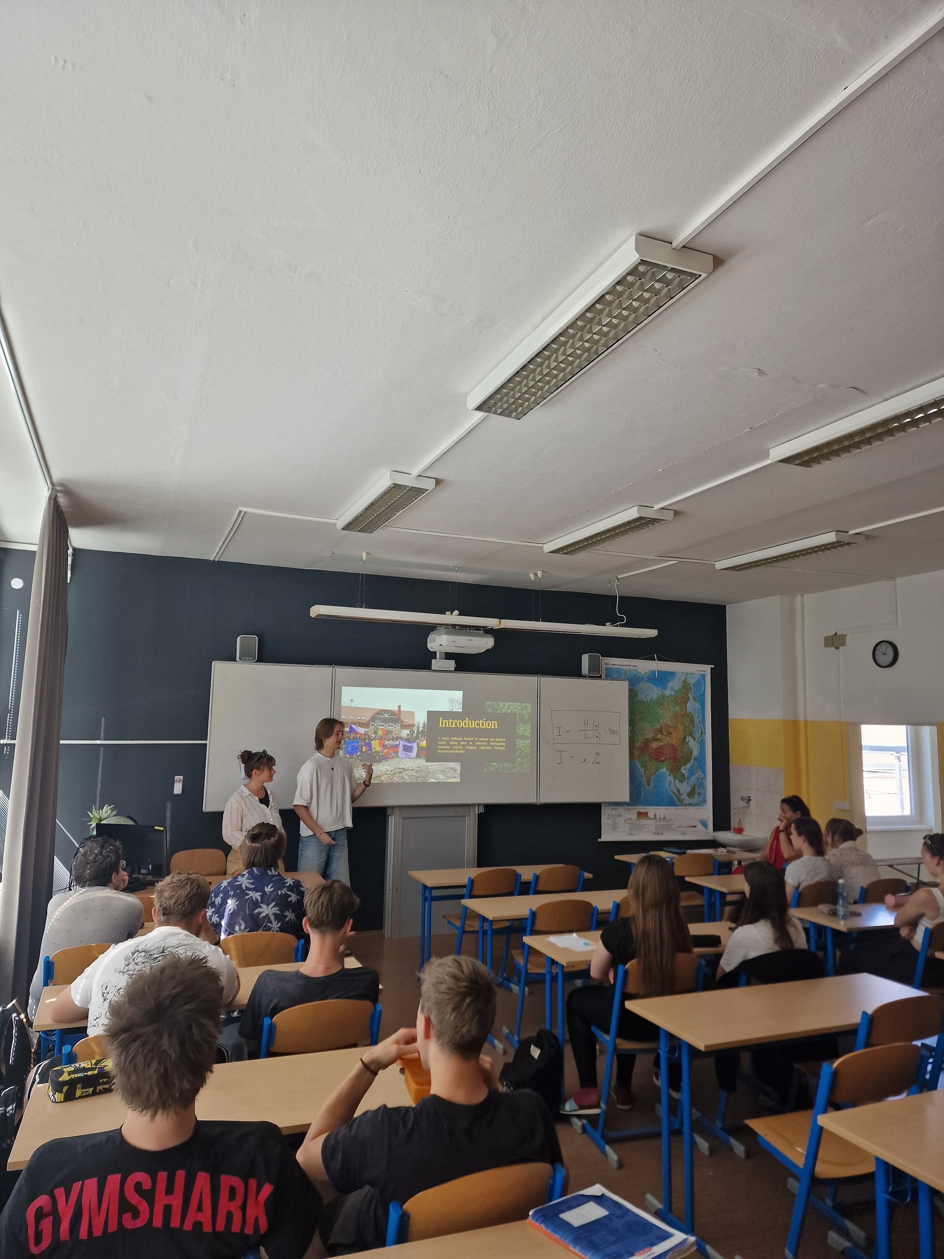 Glow Up - Sportovní gymnázium Kladno - DEOR