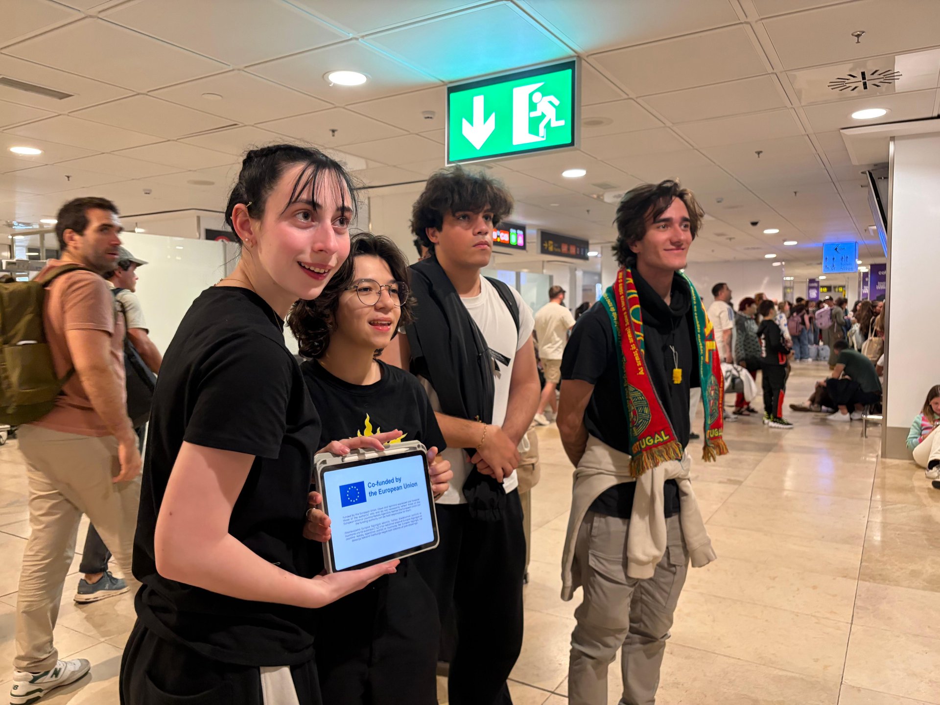 Glow Up - Madrid Barajas Airport - DEOR