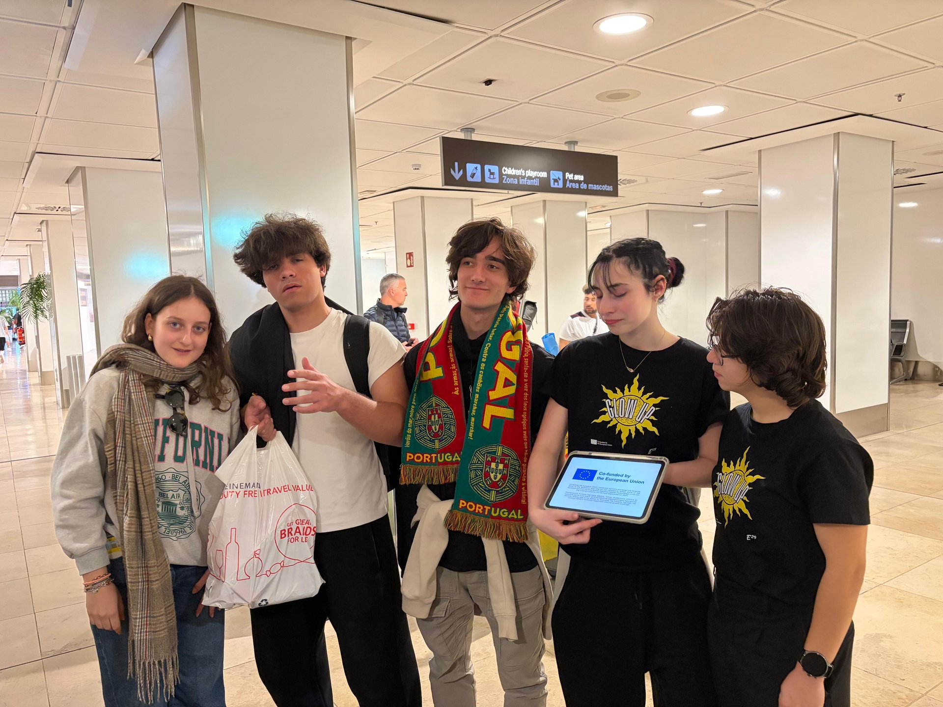 Glow Up - Madrid Barajas Airport - DEOR
