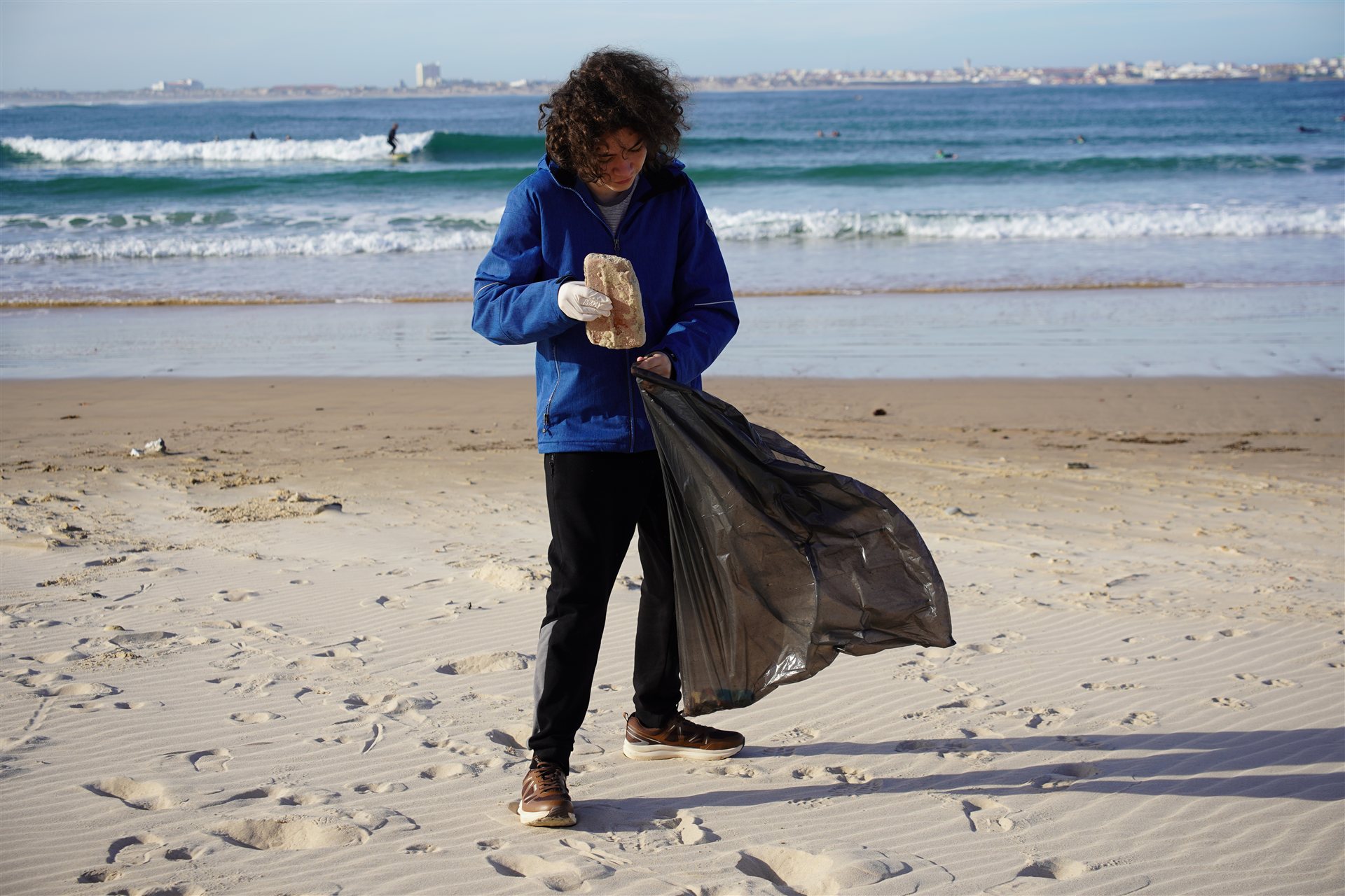 The beach clean-up the group ran for Peniche